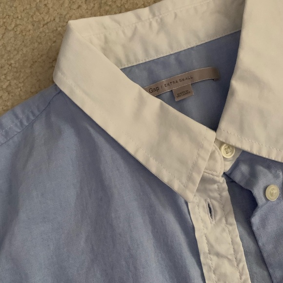 XS Gap Button Down Blue with White Trim - Picture 2 of 2